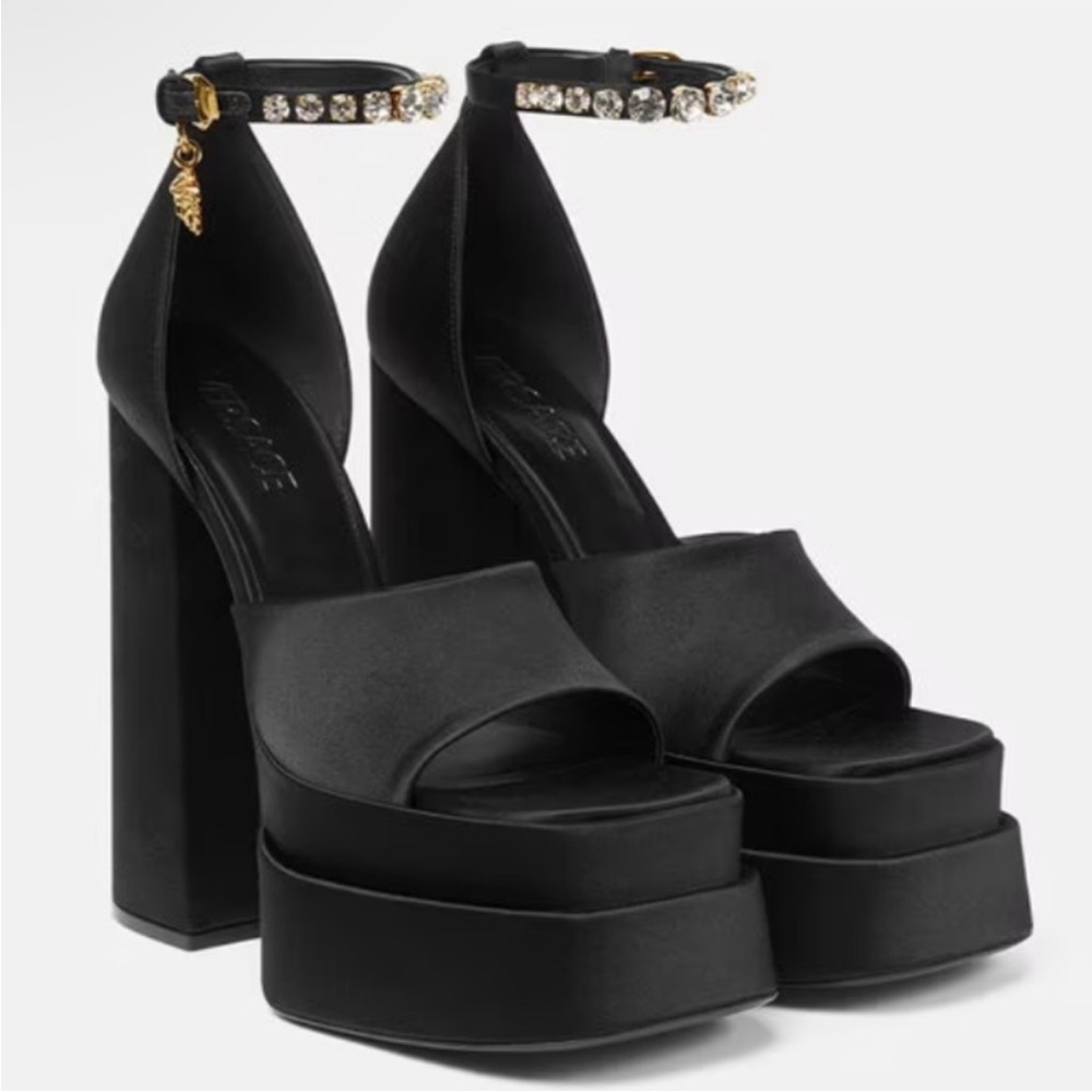 Versace Aevitas platform heels - Picture 2 of 15